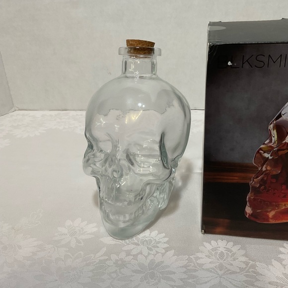 Crystal Head Skull Decanter- Holds 750ml - NIB - Picture 9 of 10